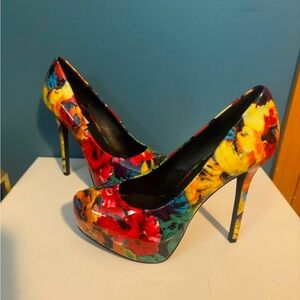 Women's size 9 Steve Madden 4" heels